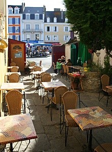 Belle Ile en Mer agence Allain restaurants tables terrasse